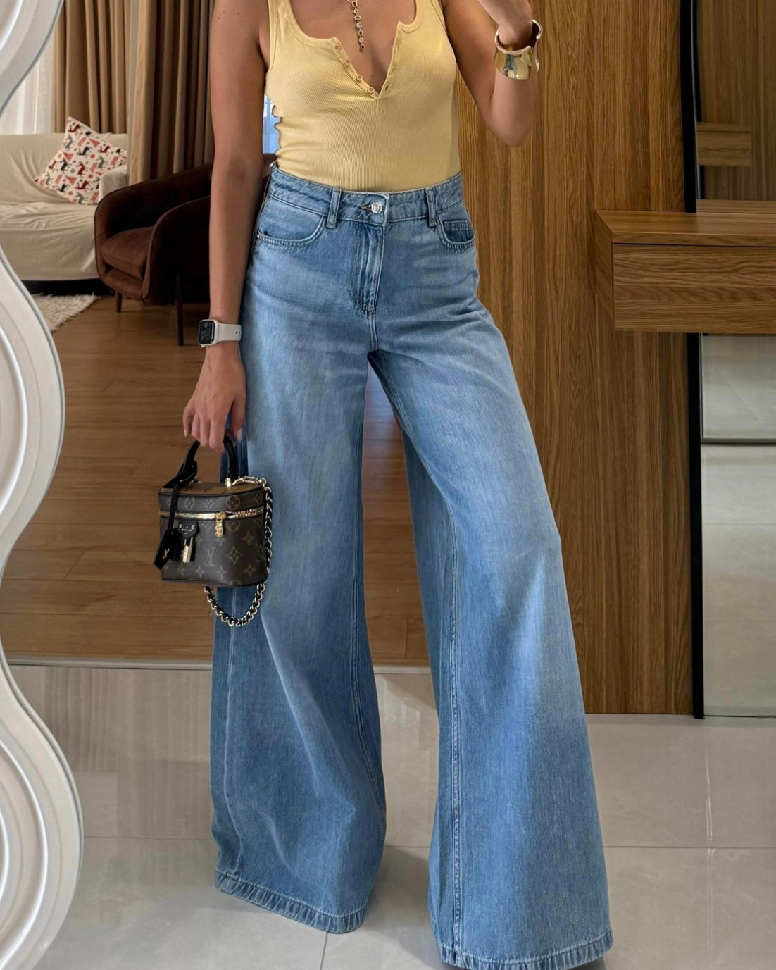 Super Wide Leg Jeans