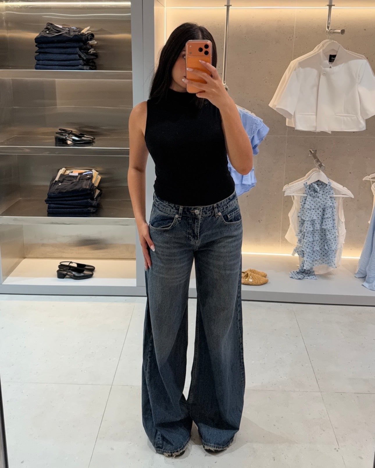 Low Waisted Wide Leg Jeans