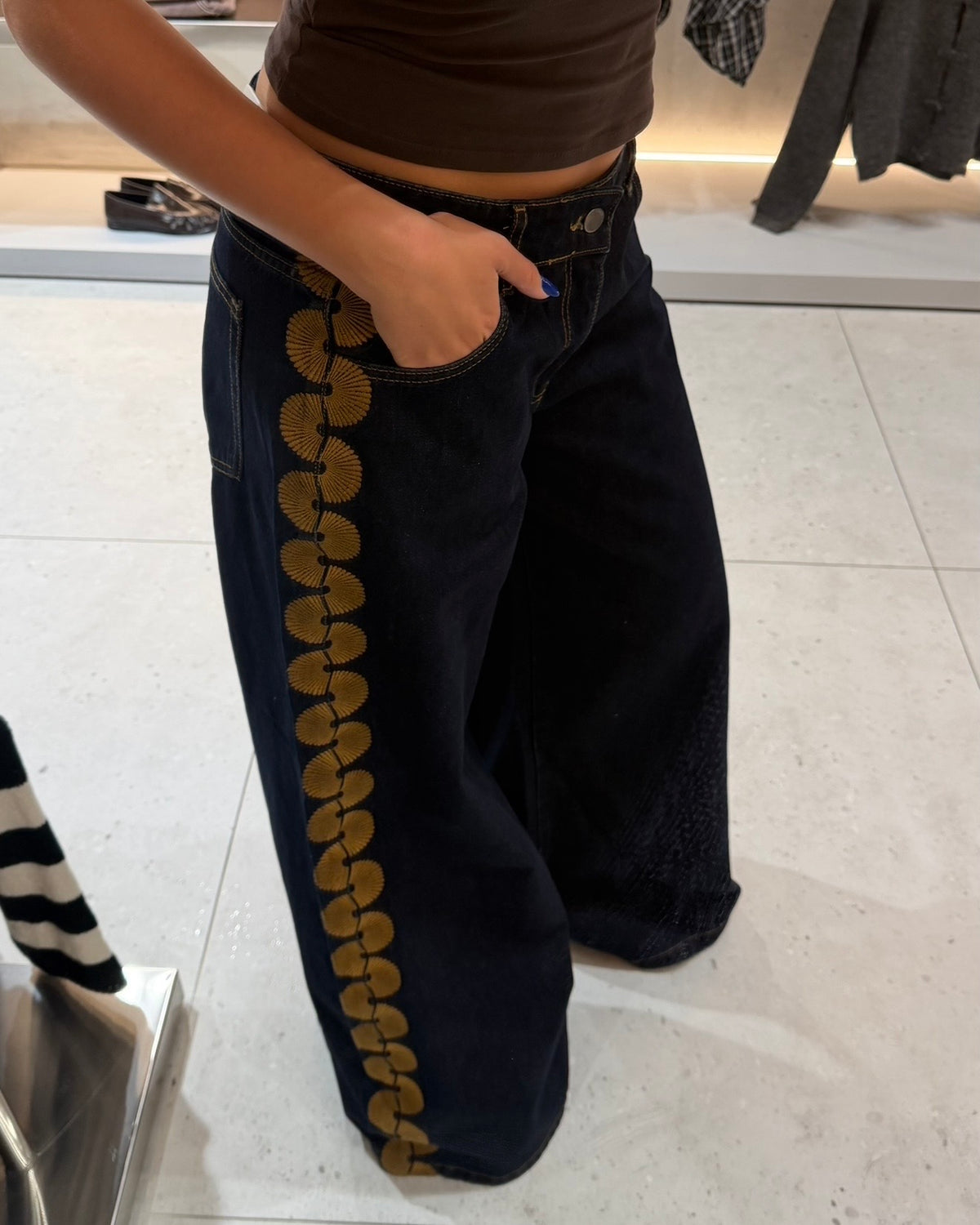 Dark Wide Jeans with Detail on Sides