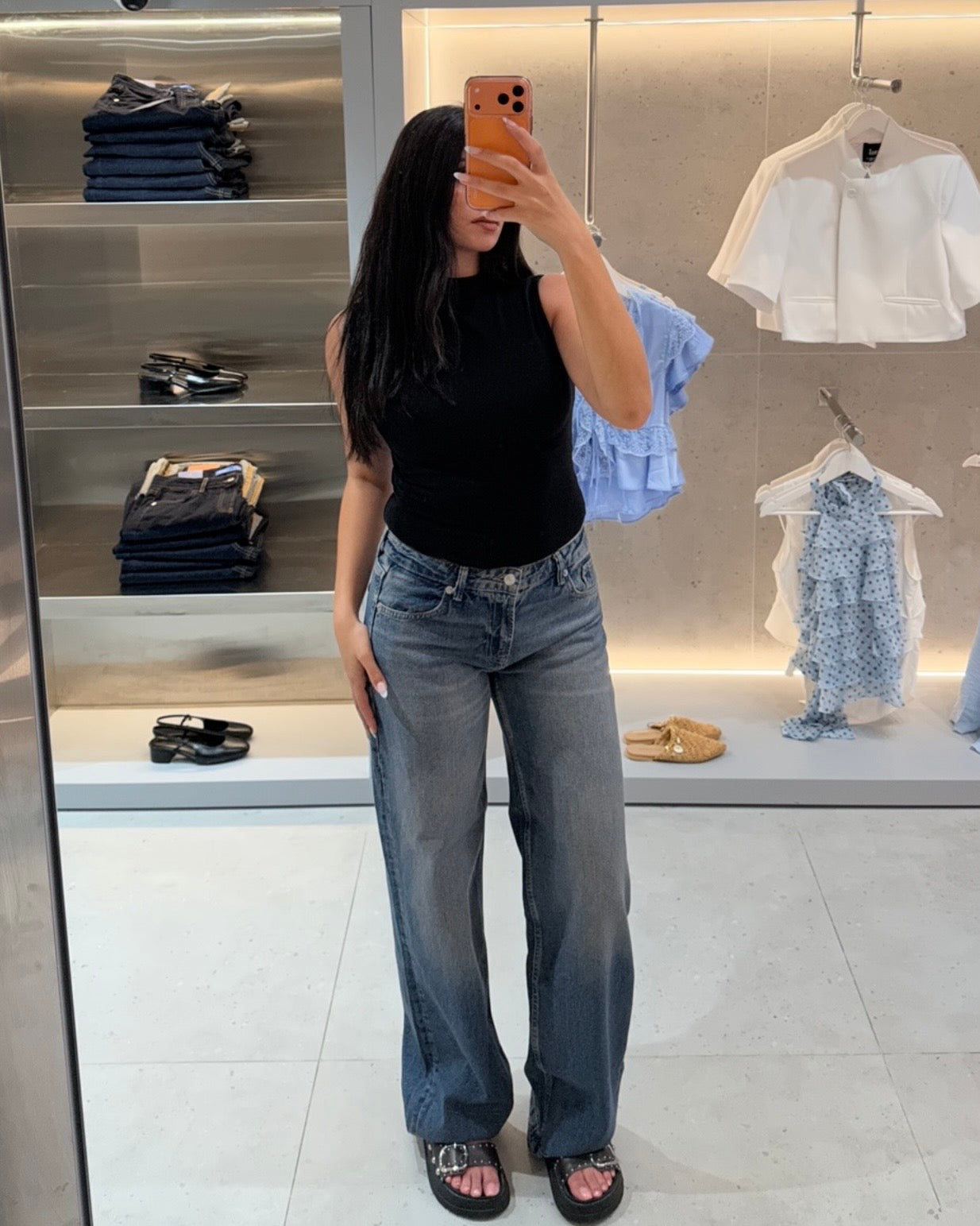Low Waisted Straight Cut Jeans