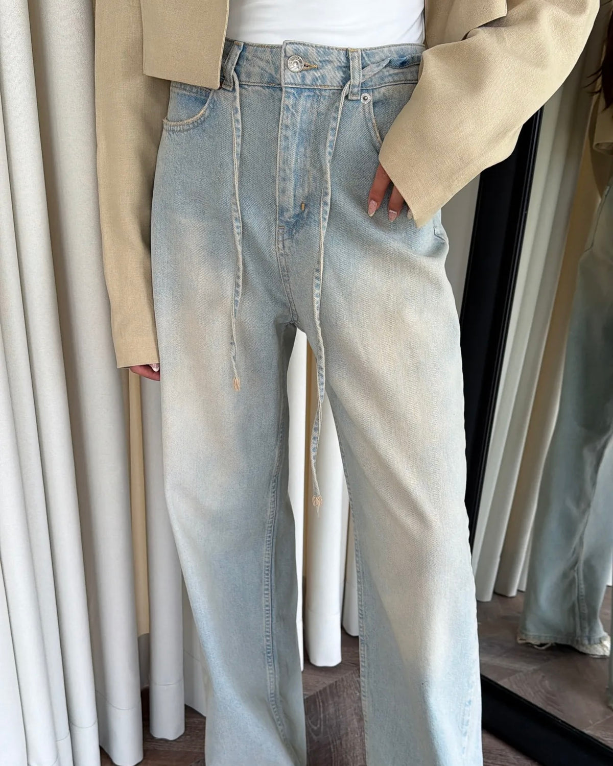 Light Washed Jeans
