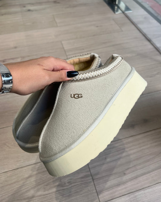UGGS