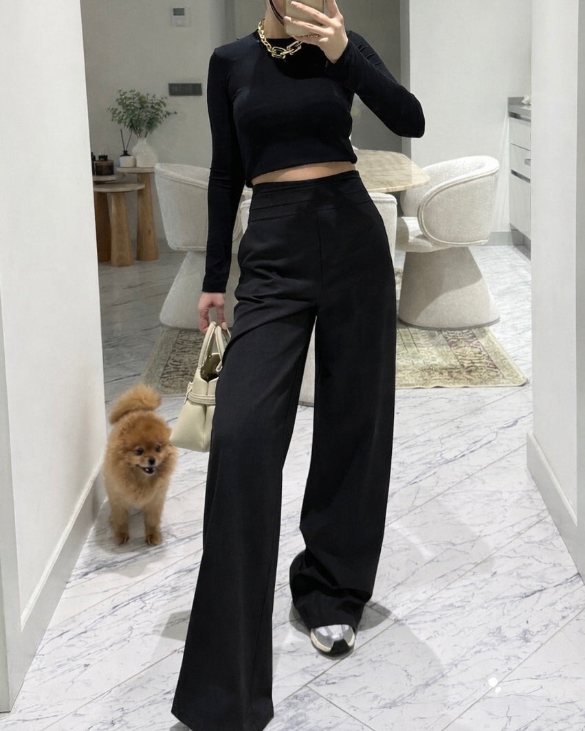 Black Pants with Detail on Waist